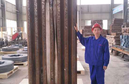 Tấm kẹp hàm có chèn thanh hợp kim, Phụ tùng máy nghiền hàm