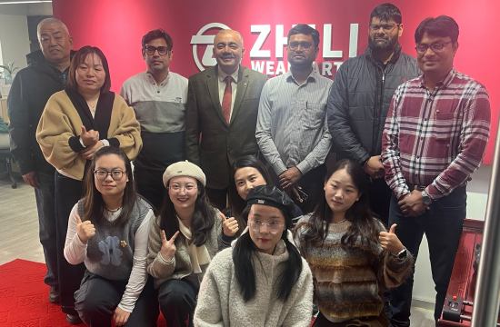 Đoàn đại biểu nhà máy xi măng Ấn Độ thăm nhà máy sản xuất thiết bị để trao đổi chuyên sâu